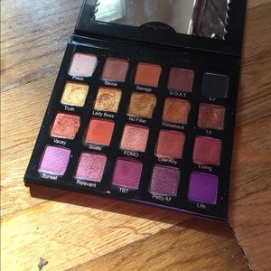 VIOLET VOSS #HASHTAG PALETTE